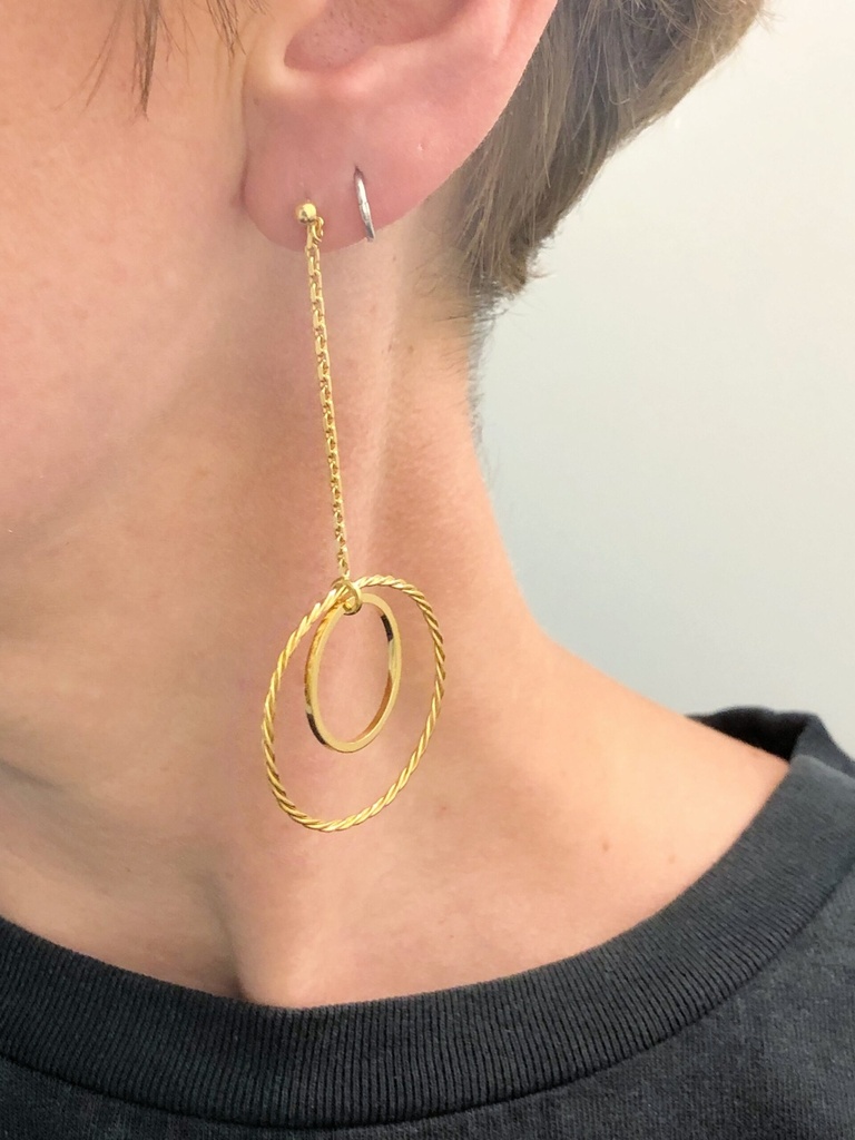 EARRINGS Liesbeth Gemels O16.10
