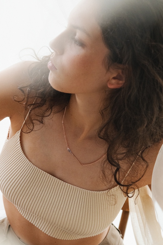 NECKLACE LASSO TWISTED BONE K1.22 Rose 