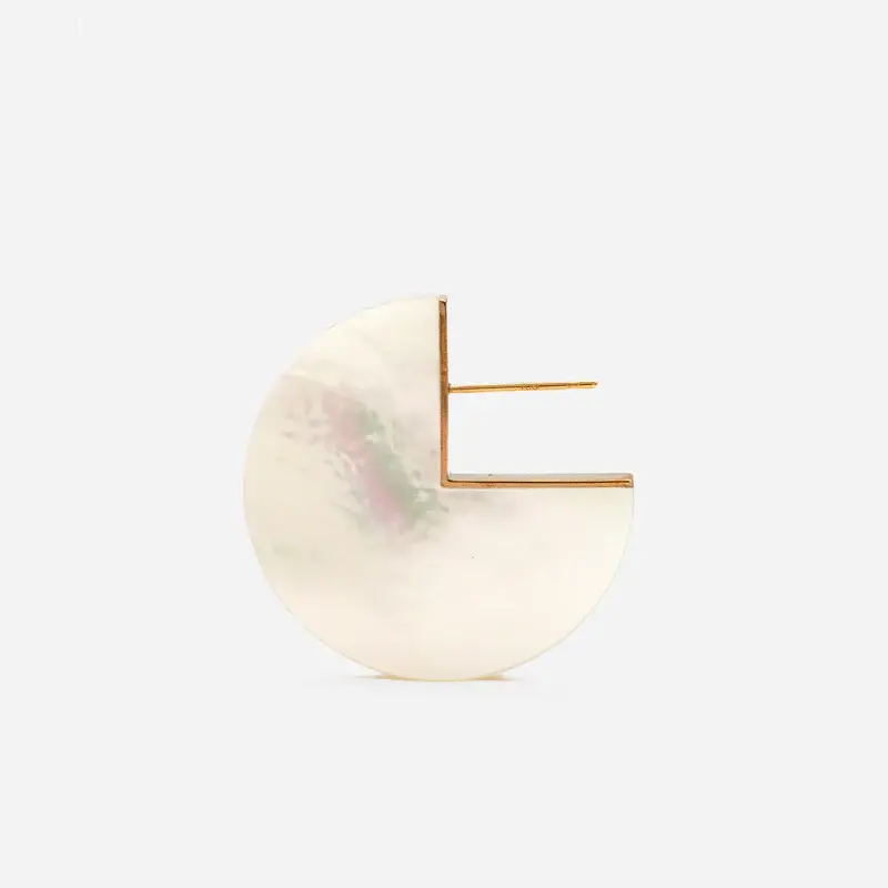 Januka_Slice Earring 26mm Shell S 1.webp