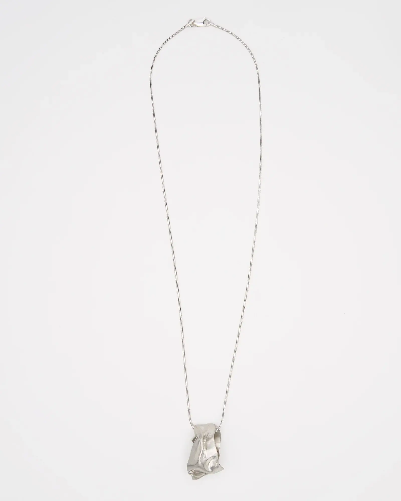FIGO necklace 2.webp