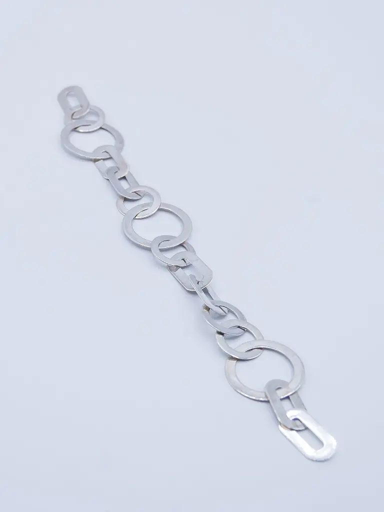 O1.147 silver(1).webp