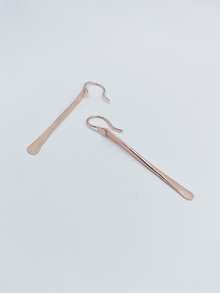 EARRINGS LASSO Twisted Bone O1.11 Rose