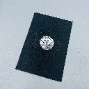 BUTTONHUG Lore Langendries