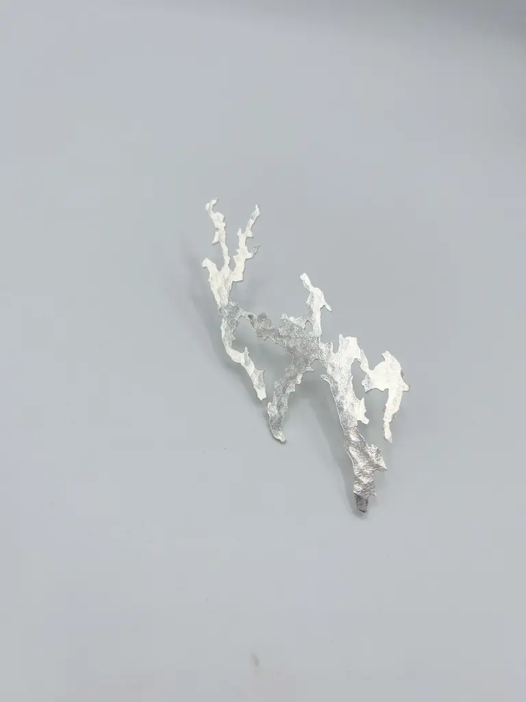 BROOCH LASSO Sommen