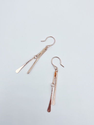 [O1.7-Rose] EARRINGS LASSO Twisted Bone O1.4 Rose