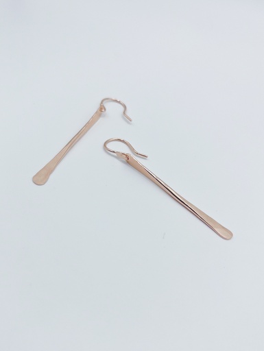[O1.11-Rose] EARRINGS LASSO Twisted Bone O1.11 Rose