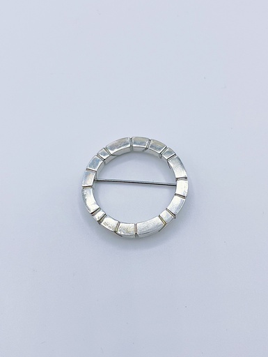 [B9.1] BROOCHE Emma Gregory B9.1