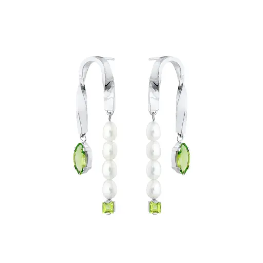 [O65.114] Earrings