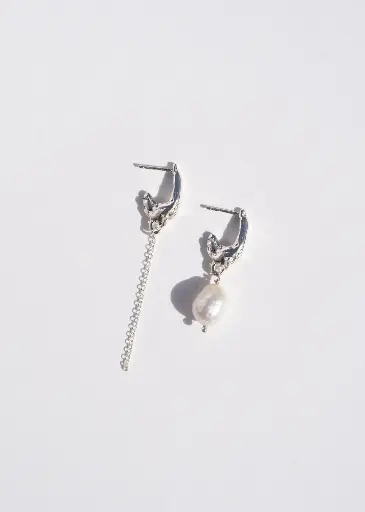 [O33.1] EARRING Swim To The Moon O33.1