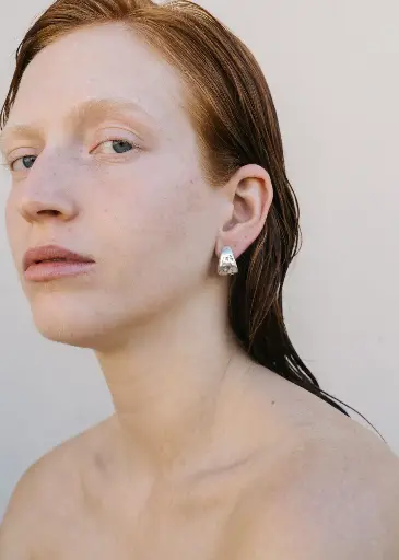 [O33.2] EARRINGS Swim To The Moon O33.2