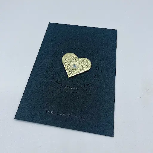 [B32.1 goud] BUTTONHUG Lore Langendries