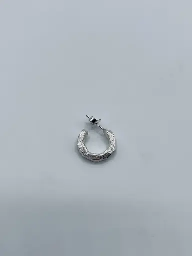 [O1.138 silver] Oorbel LASSO